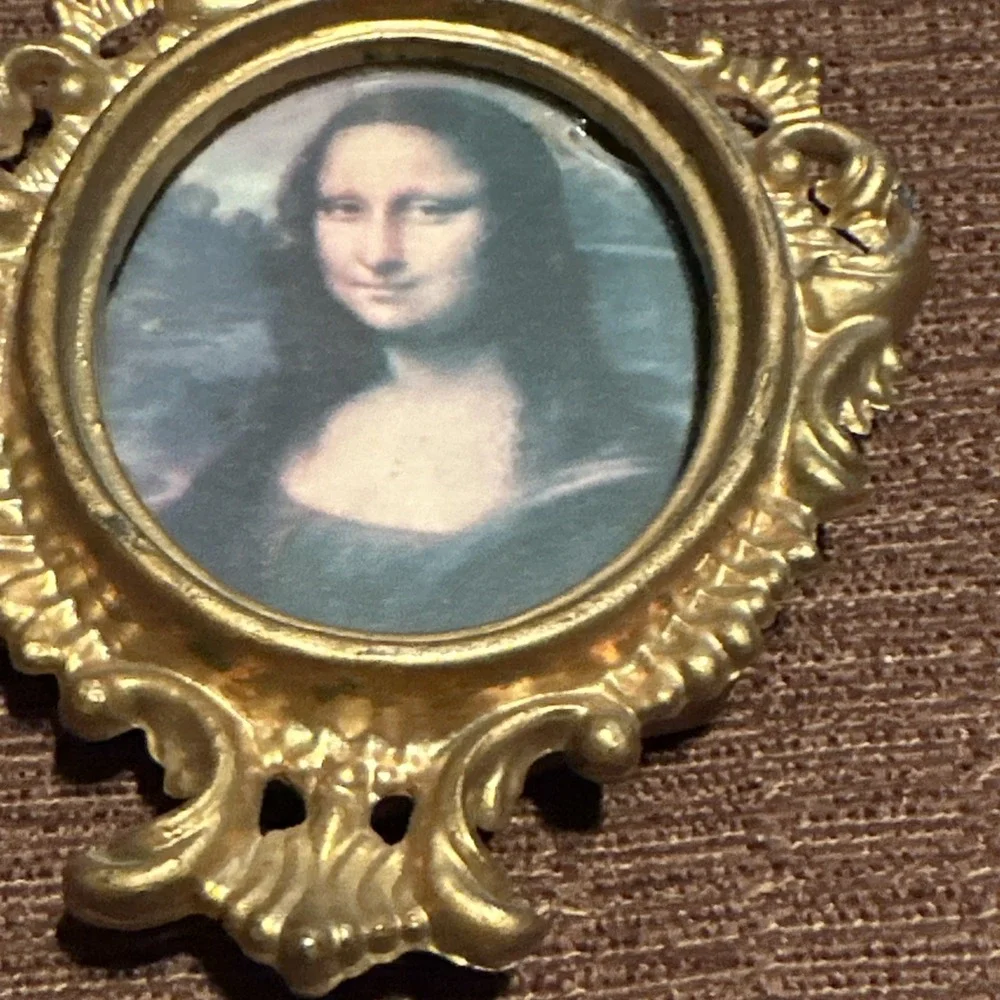 Vintage Mid Century Ornate Gold Plastic Miniature Frame Mona Lisa Hong Kong 626